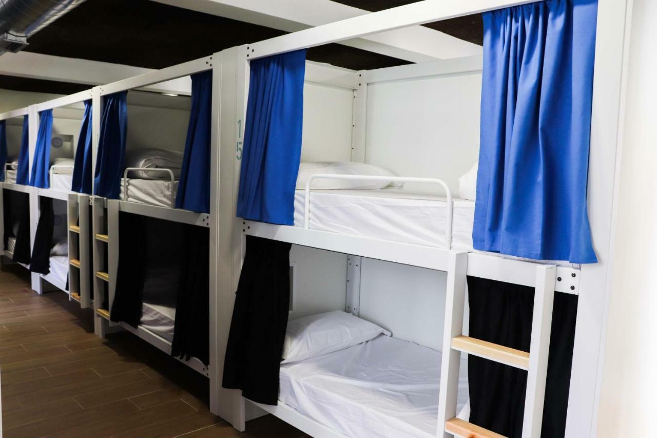 R4Hostel Vigo Kültér fotó